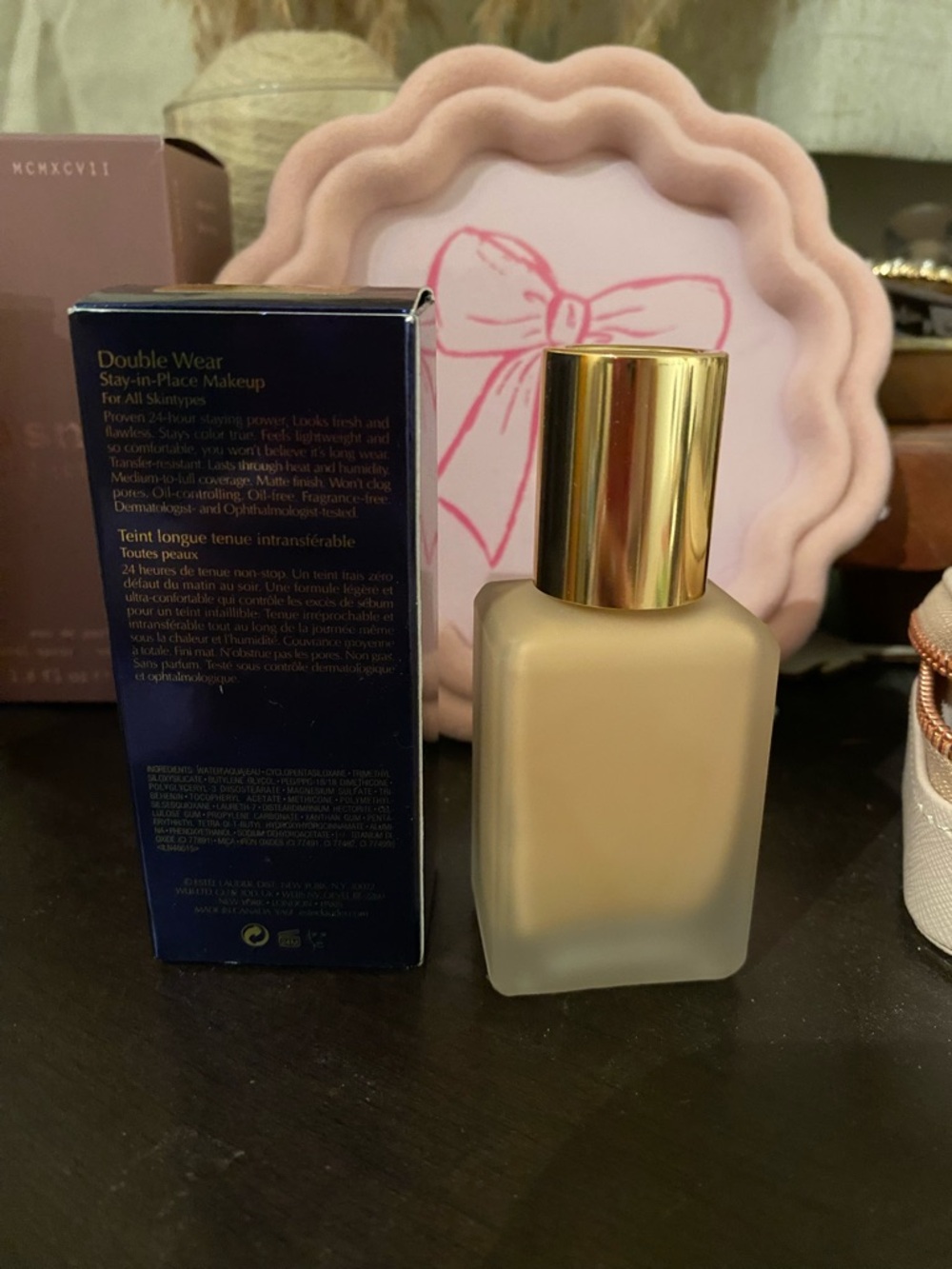 Estee Lauder Double Wear Stay-in-Place Foundation - 1W2 Sand - Picture 3 of 5